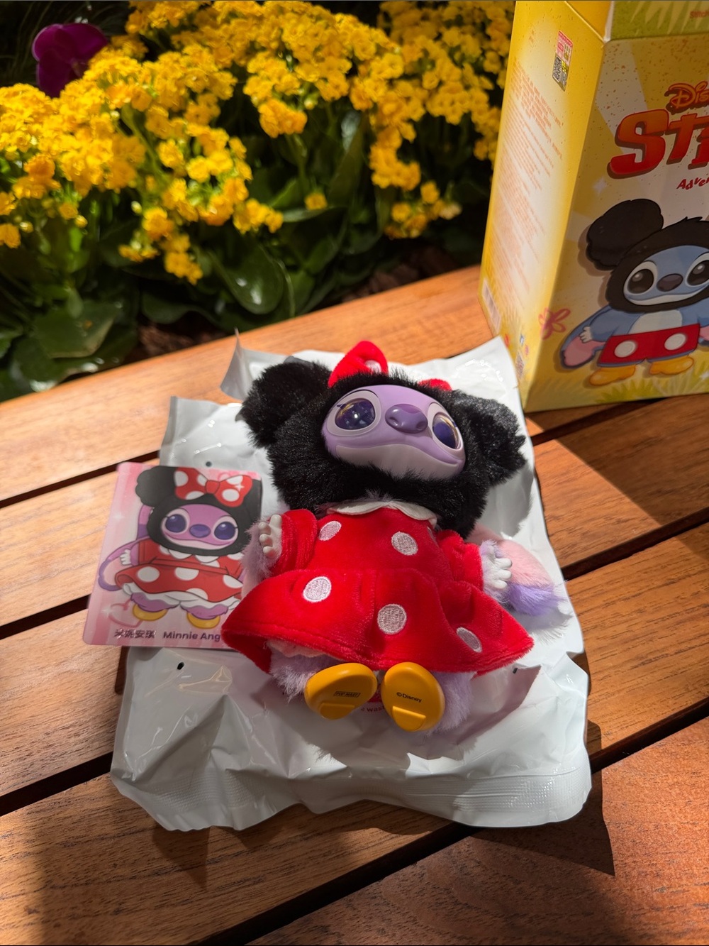 Popmart Disney Stitch Aventure - Angel Minnie Mouse Secret